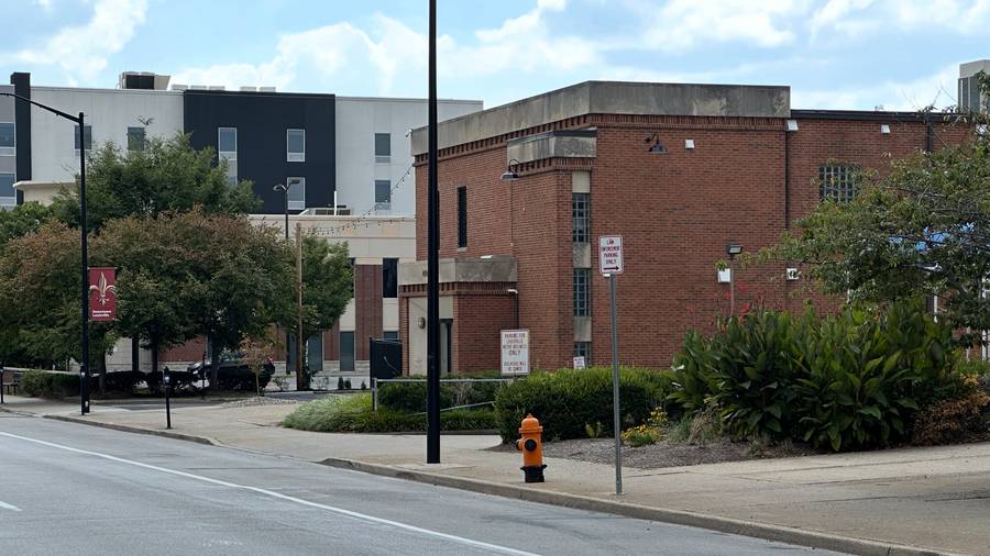 Arriving on 1st Street