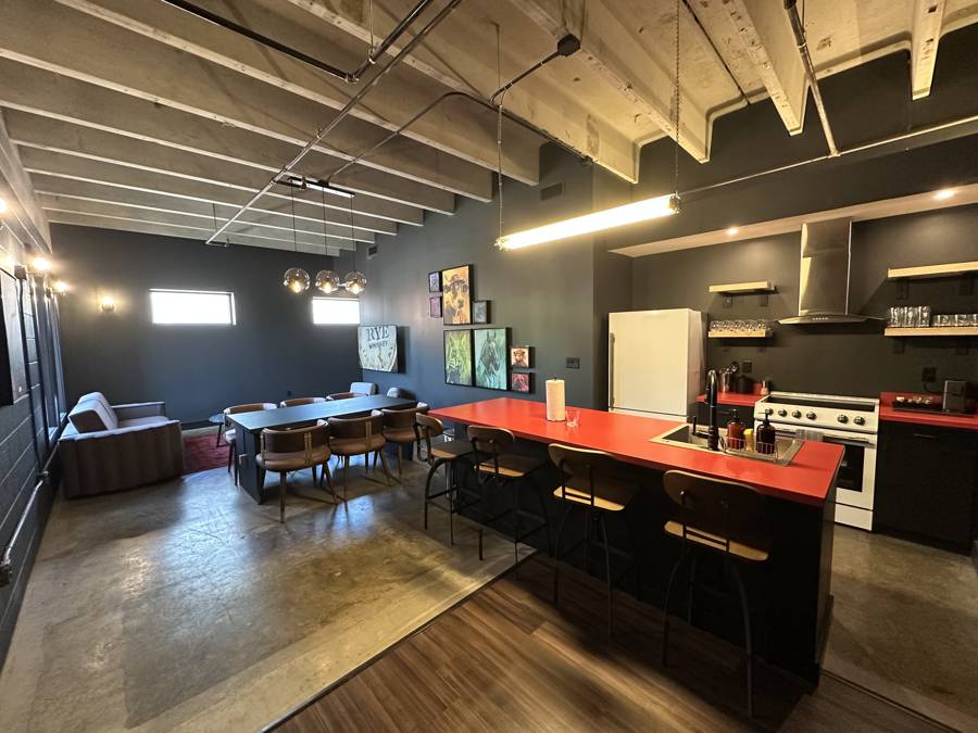 Whirlaway suite at A12